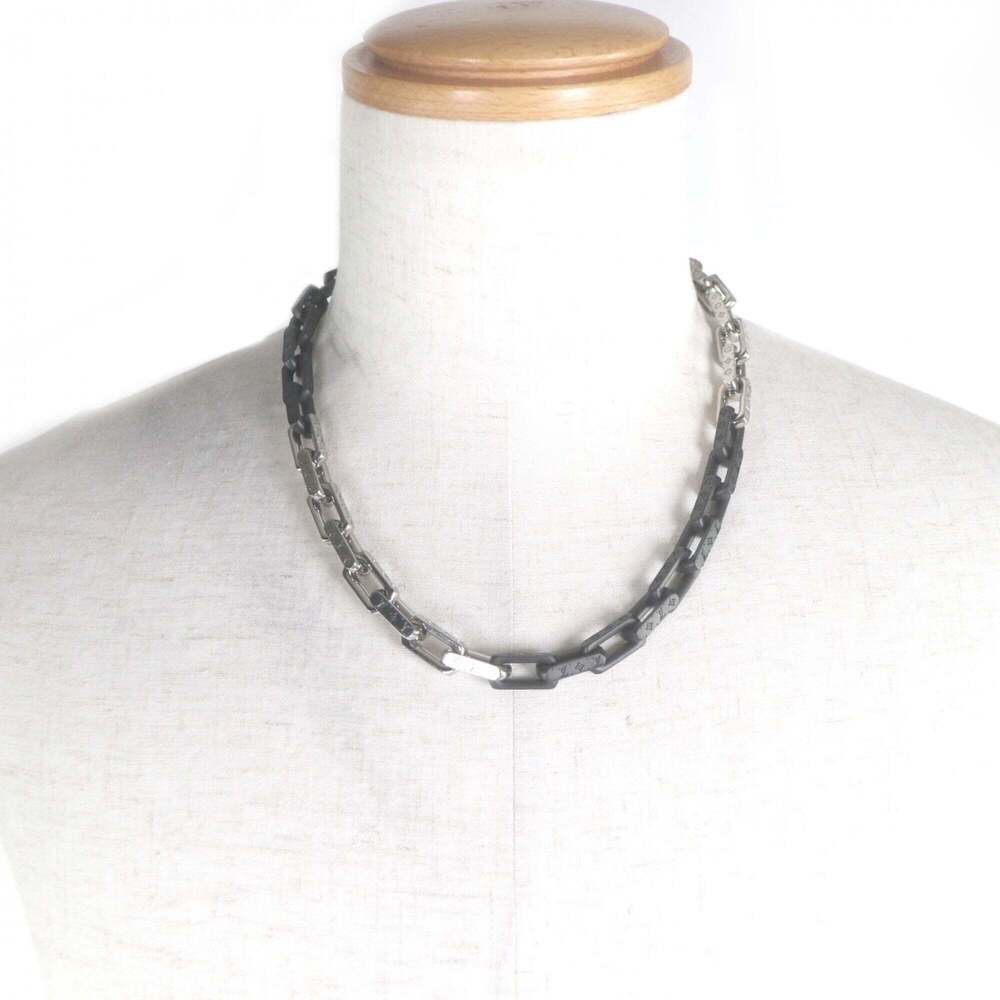 LOUIS VUITTON Black Monogram Necklace - Picture 2 of 7